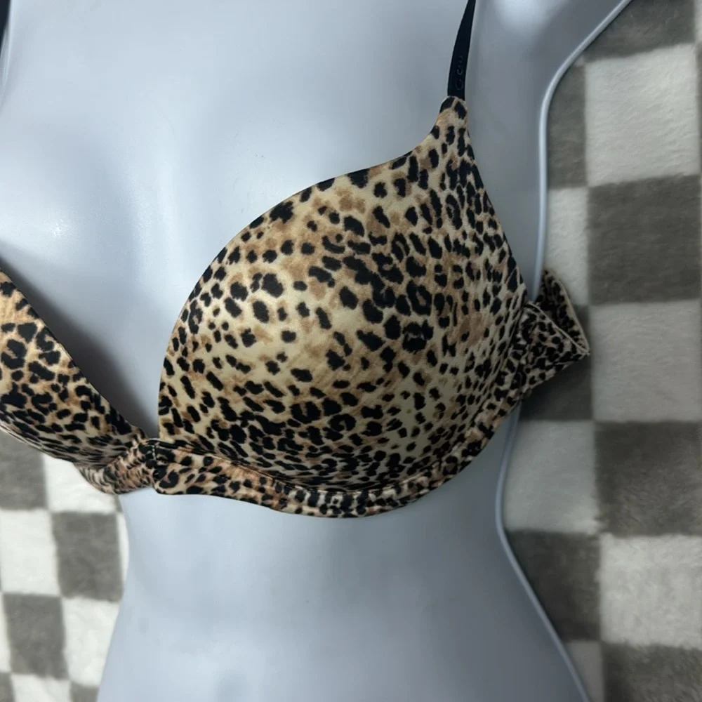 Victoria Secret / VS Wired leopard print bra 36B